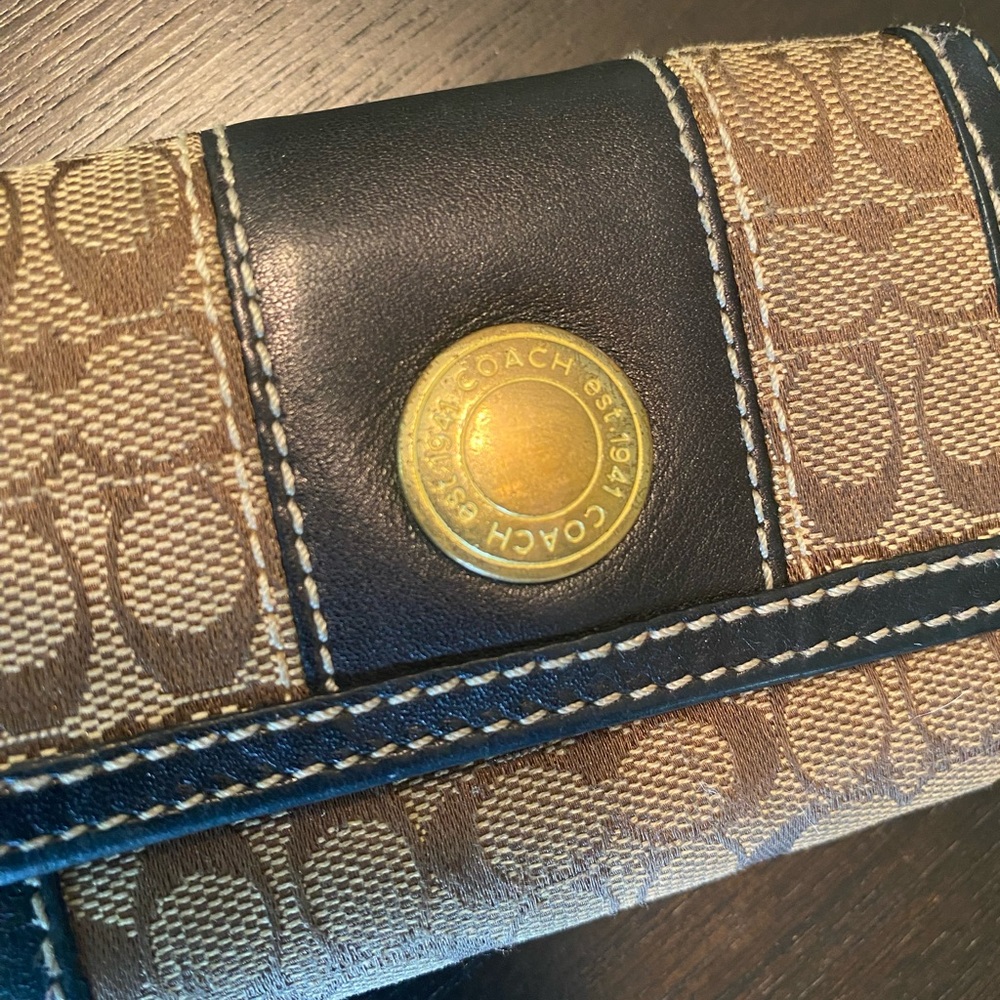 Vintage Leather C Logo Coach Snap Wallet - Picture 5 of 15